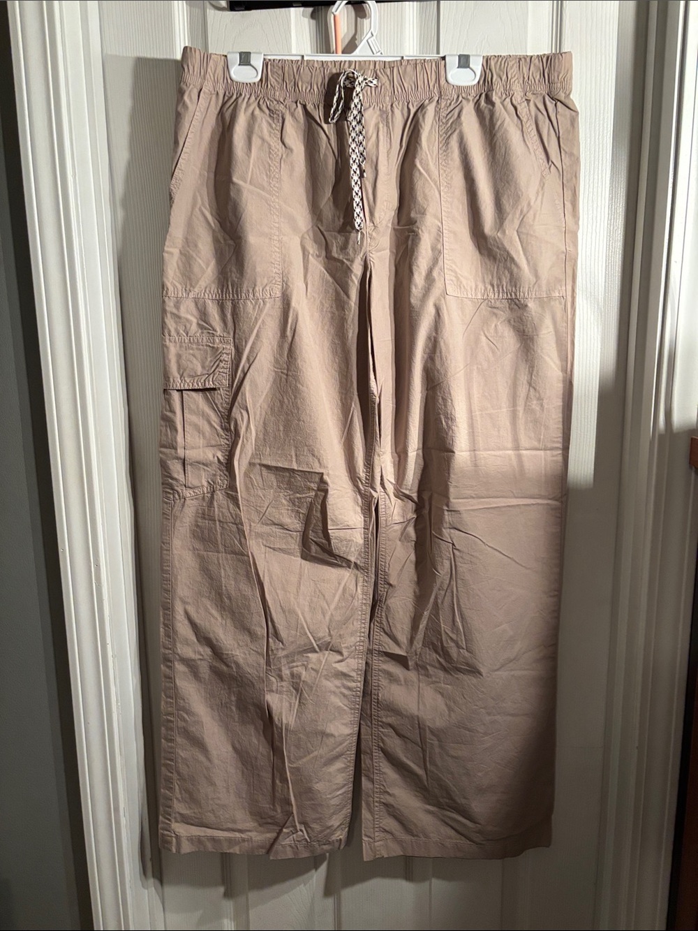 aerie Wide Leg Cargo Pants in Light Beige